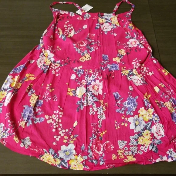 Torrid gorgeous Floral 1x tank NWT Size 1 - Picture 2 of 5